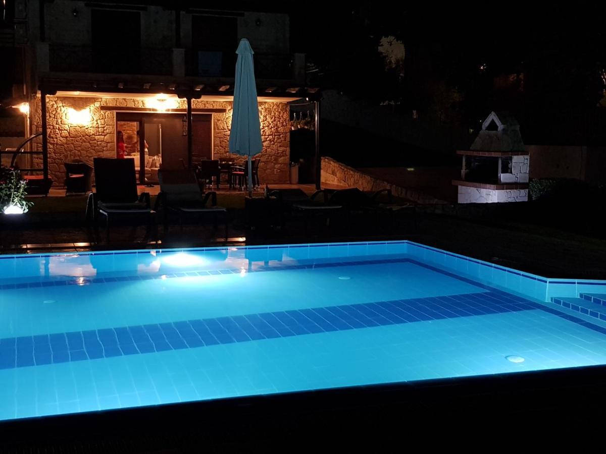 Paradise Villa *